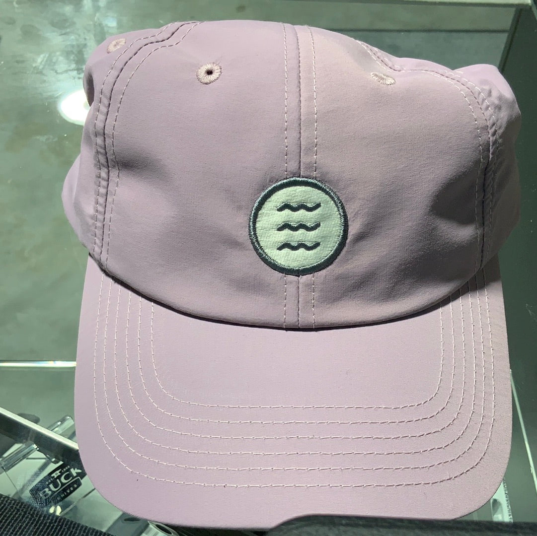 Free fly icon trucker hat